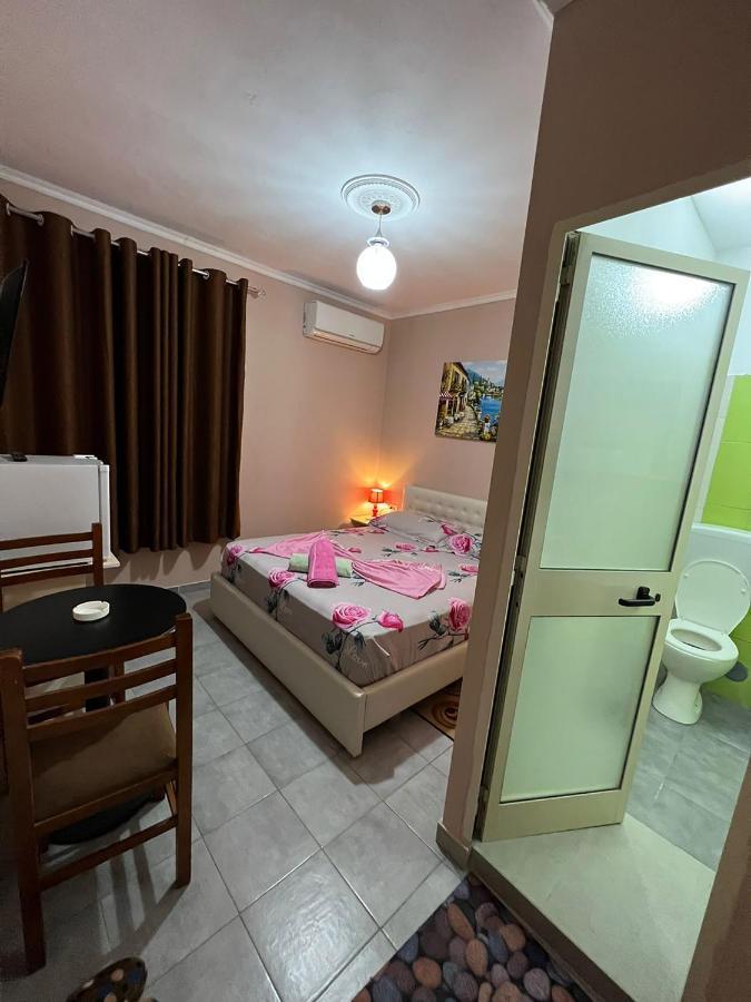 Hotel Ziku ดูร์เรส ภายนอก รูปภาพ