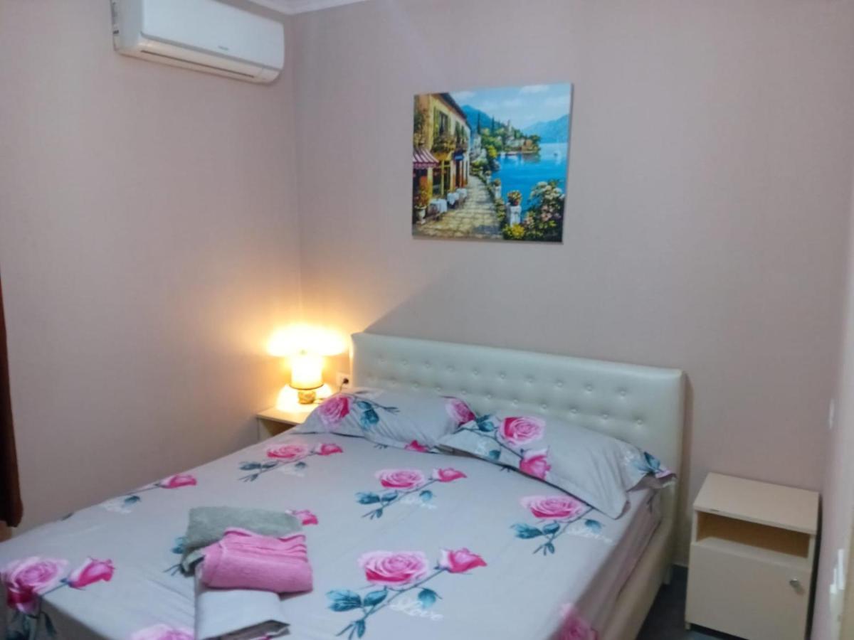 Hotel Ziku ดูร์เรส ภายนอก รูปภาพ